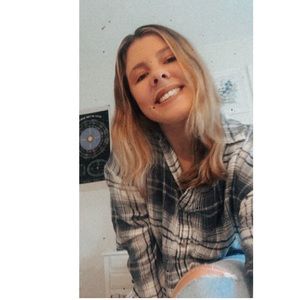 Meet your Posher, Phoebe